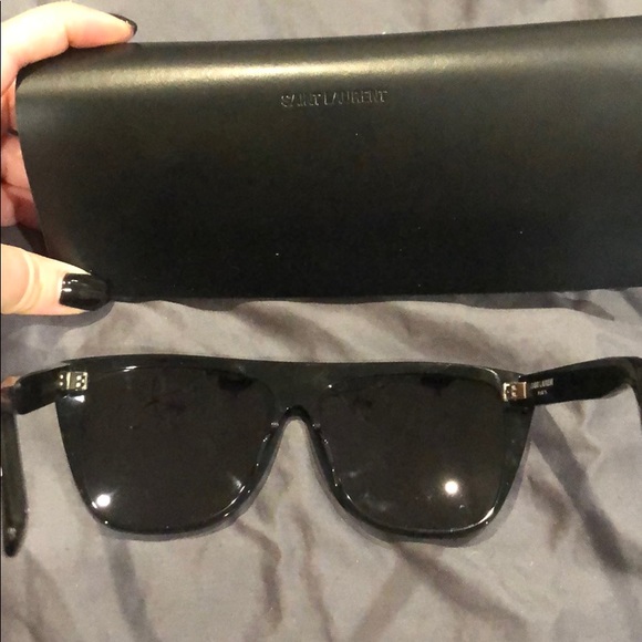 YSL Sunglasses - Picture 6 of 7